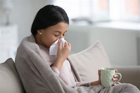 cold sinusitis rhinitis runny perbedaan gejala sering dianggap sinus hidung alodokter kepala